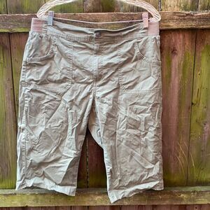 Basic Editions cut off shorts sz. L
